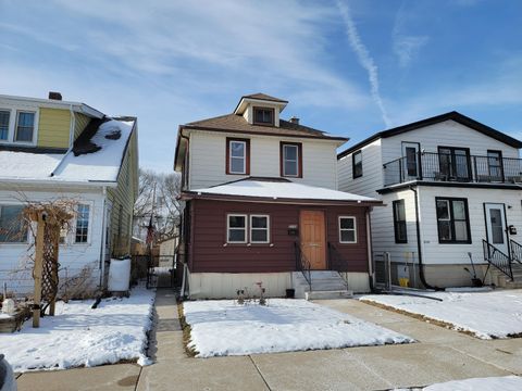 Photo of 2135 S 74th St, West Allis, WI 53219 (MLS # 1946726)