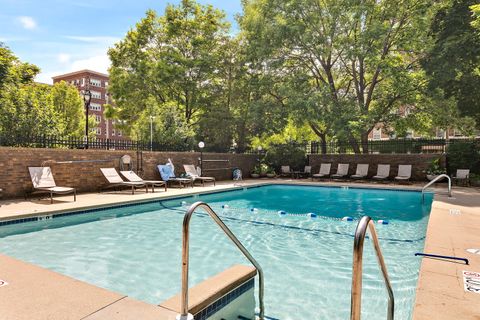 Photo of 929 N Astor St, Milwaukee, WI 53202 (MLS # 1916434) Photo of 929 N Astor St, Milwaukee, WI 53202 (MLS # 1916434)