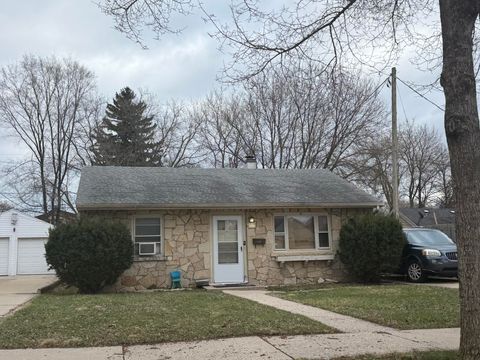 Photo of 5016 N 50th St, Milwaukee, WI 53218 (MLS # 1958174)