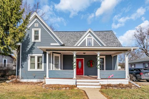 Photo of 550 Gifford St, Genoa City, WI 53128 (MLS # 1950225)