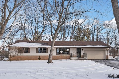 Photo of 11728 N Silver Ave, Mequon, WI 53097 (MLS # 1949154)