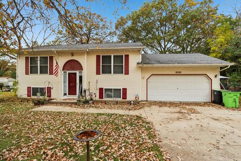 Photo of 4504 Sunset Rd, Waterford, WI 53185 (MLS # 1945045)