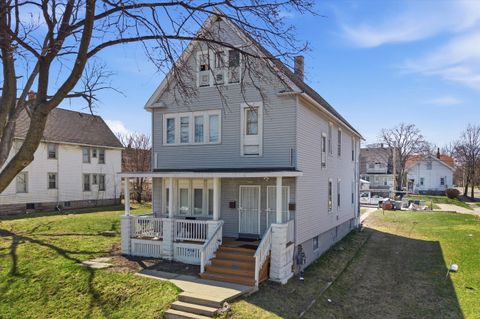 Photo of 3459 N 8th St, Milwaukee, WI 53206 (MLS # 1957178)