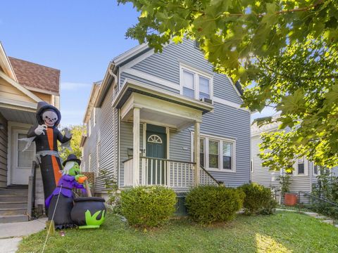 Photo of 2654 N Weil St, Milwaukee, WI 53212 (MLS # 1937508) Photo of 2654 N Weil St, Milwaukee, WI 53212 (MLS # 1937508)