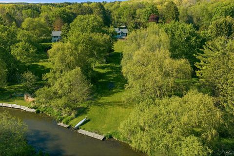 Photo of 3519 Nagawicka Rd -, Delafield, WI 53029 (MLS # 1962820)