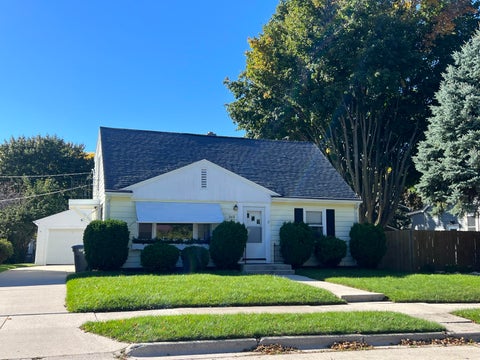 Photo of 2418 S 14th St, Sheboygan, WI 53081 (MLS # 1983942)