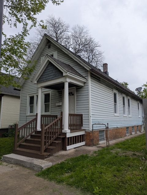 Photo of 110 W Center St, Milwaukee, WI 53212 (MLS # 1919887)