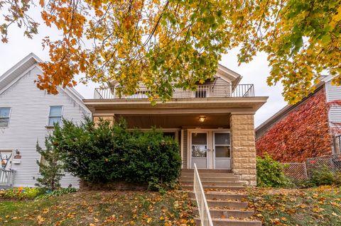 Photo of 1006-1008 S 34th St, Milwaukee, WI 53215 (MLS # 1942363)