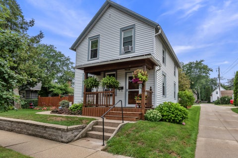 Photo of 117 S Garfield Ave, Port Washington, WI 53074 (MLS # 1975944)