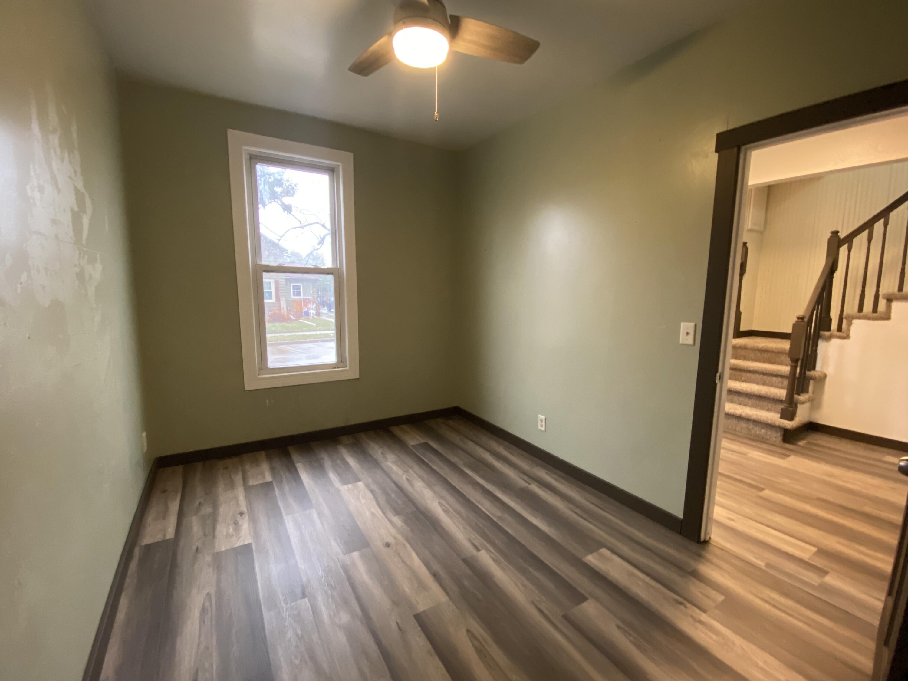 Oshkosh, Wisconsin 54901, United States, 3 Bedrooms Bedrooms, ,3 BathroomsBathrooms,Residential,Active,24812