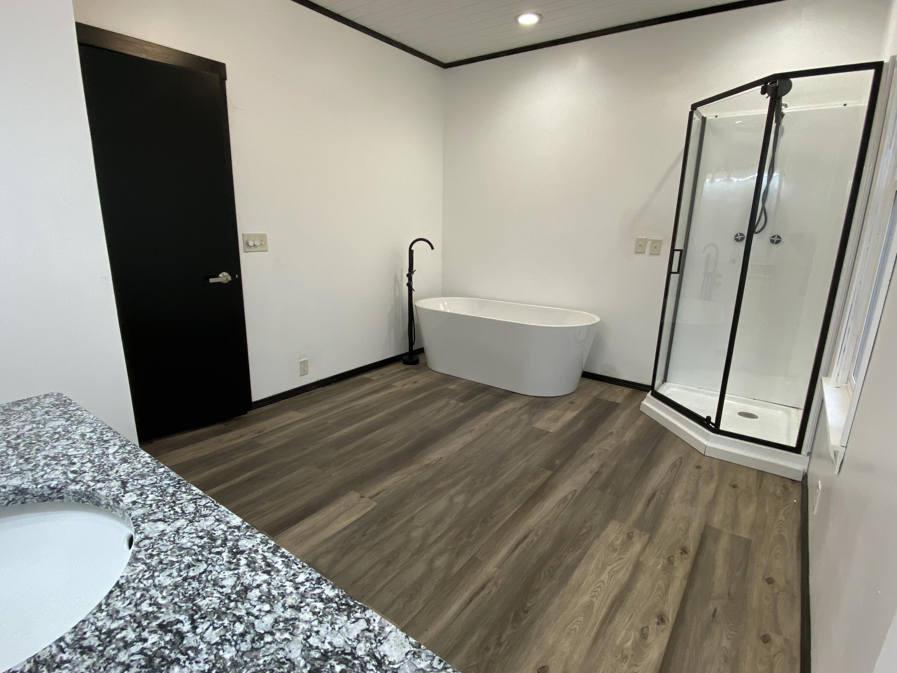 Oshkosh, Wisconsin 54901, United States, 3 Bedrooms Bedrooms, ,3 BathroomsBathrooms,Residential,Active,24812