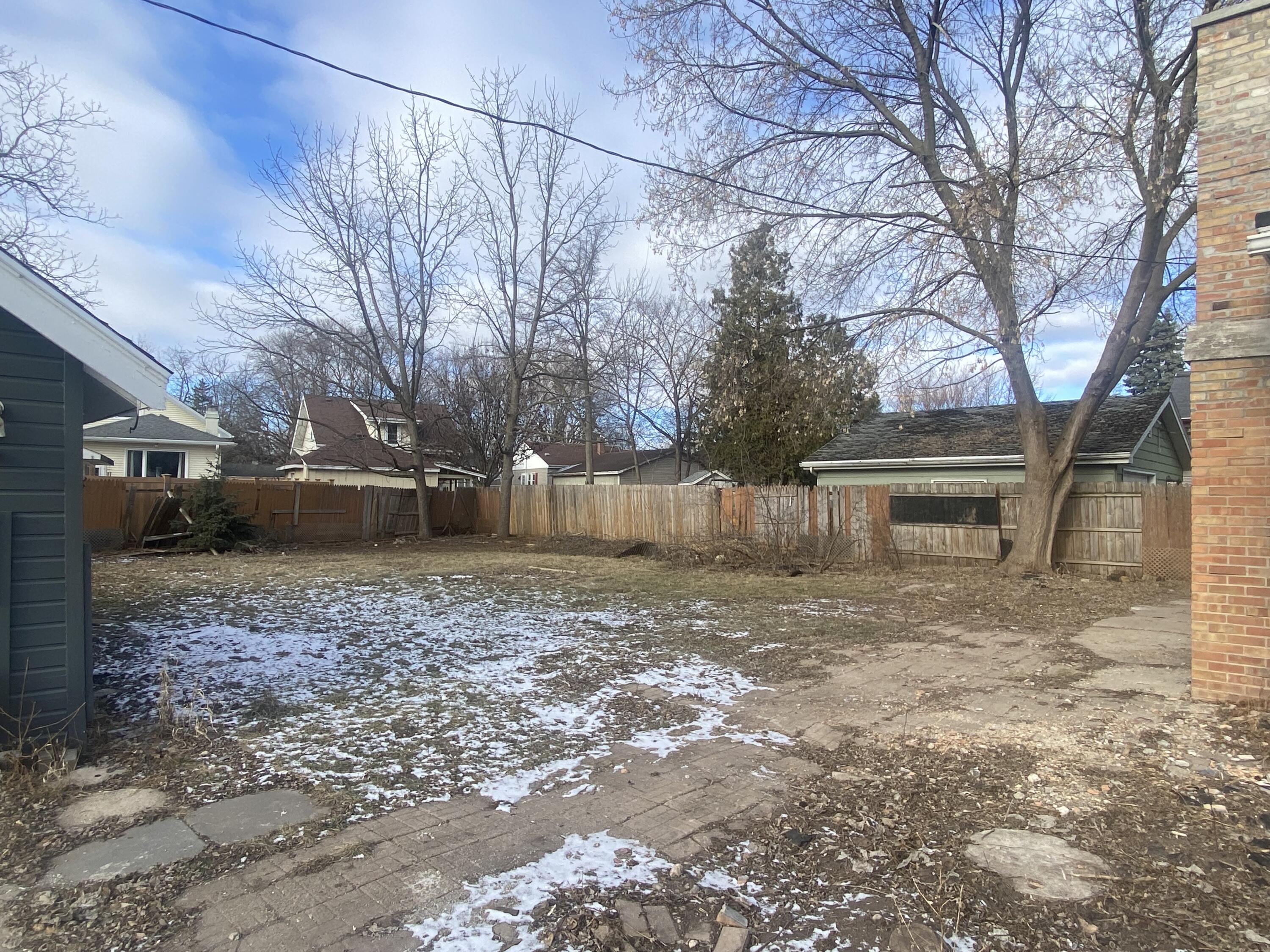 Oshkosh, Wisconsin 54901, United States, 3 Bedrooms Bedrooms, ,3 BathroomsBathrooms,Residential,Active,24812