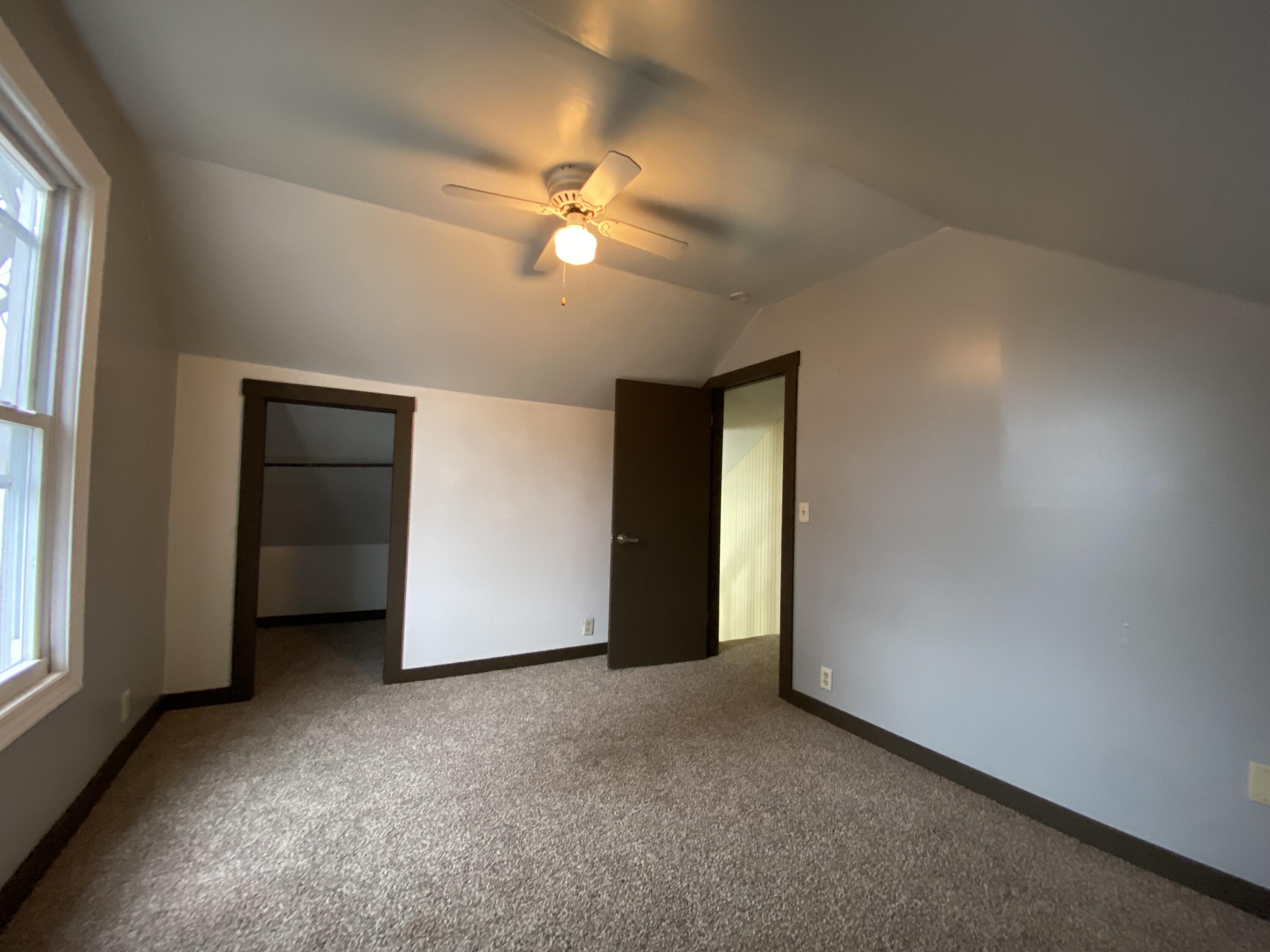 Oshkosh, Wisconsin 54901, United States, 3 Bedrooms Bedrooms, ,3 BathroomsBathrooms,Residential,Active,24812