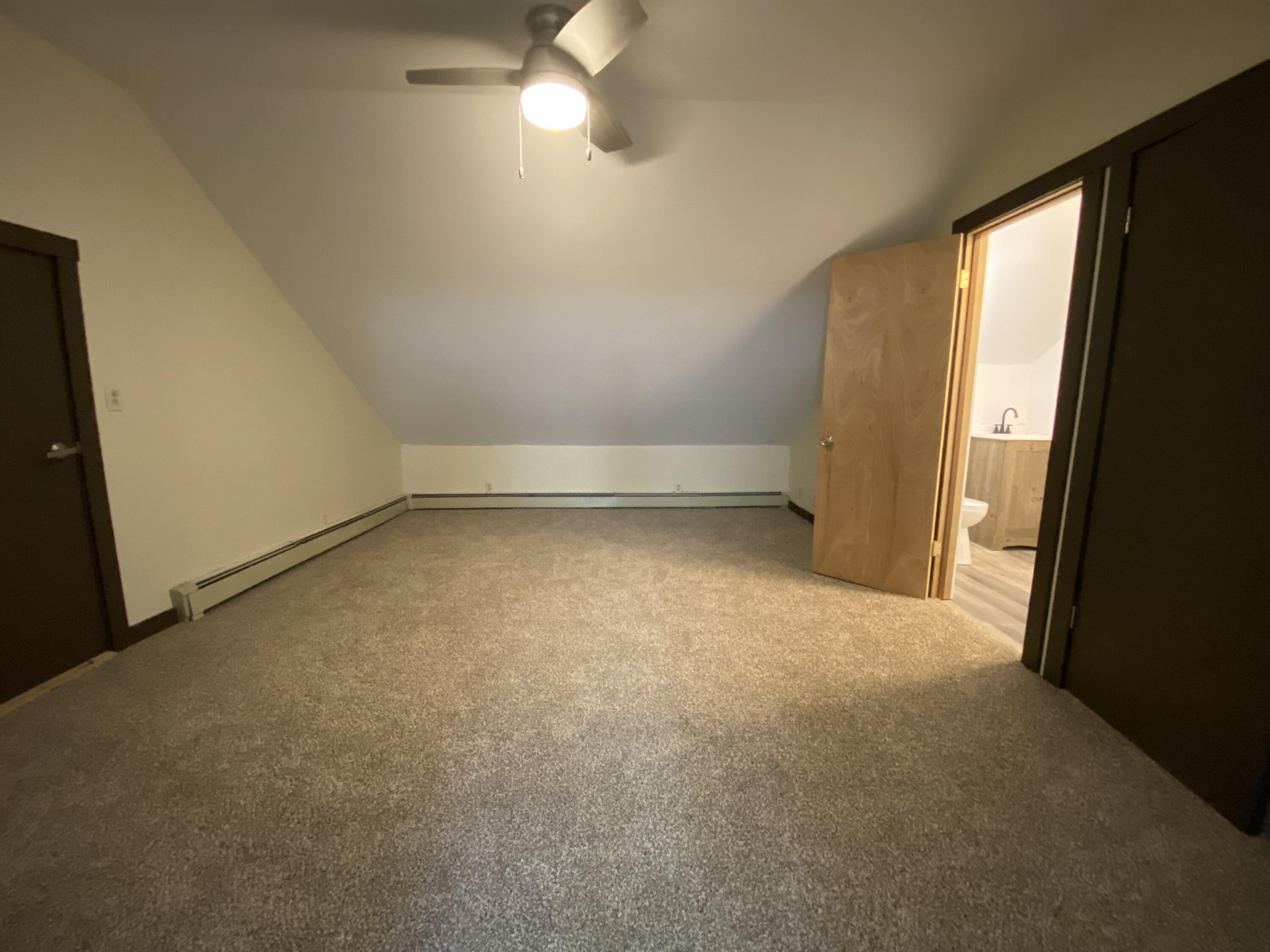 Oshkosh, Wisconsin 54901, United States, 3 Bedrooms Bedrooms, ,3 BathroomsBathrooms,Residential,Active,24812