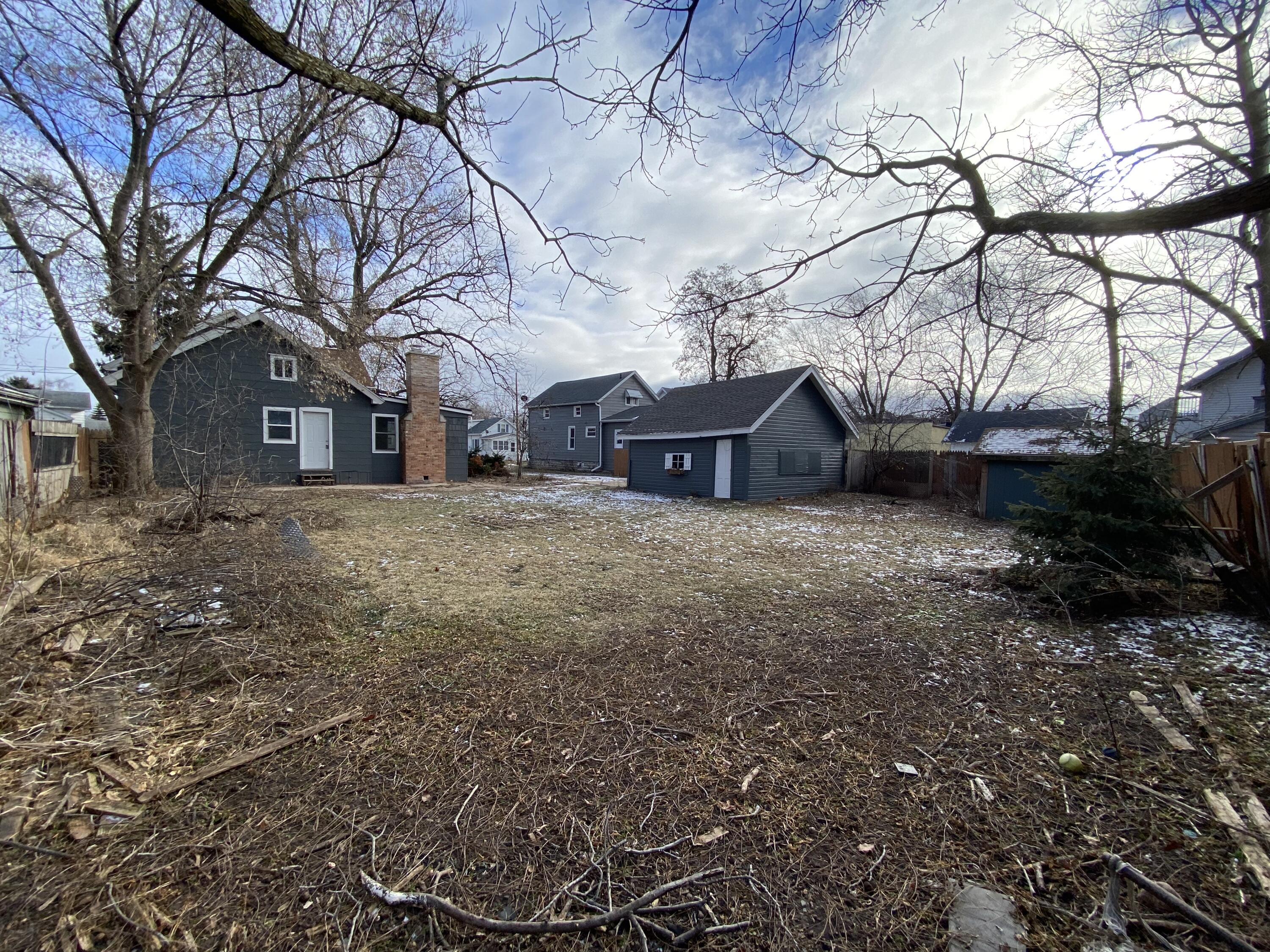 Oshkosh, Wisconsin 54901, United States, 3 Bedrooms Bedrooms, ,3 BathroomsBathrooms,Residential,Active,24812