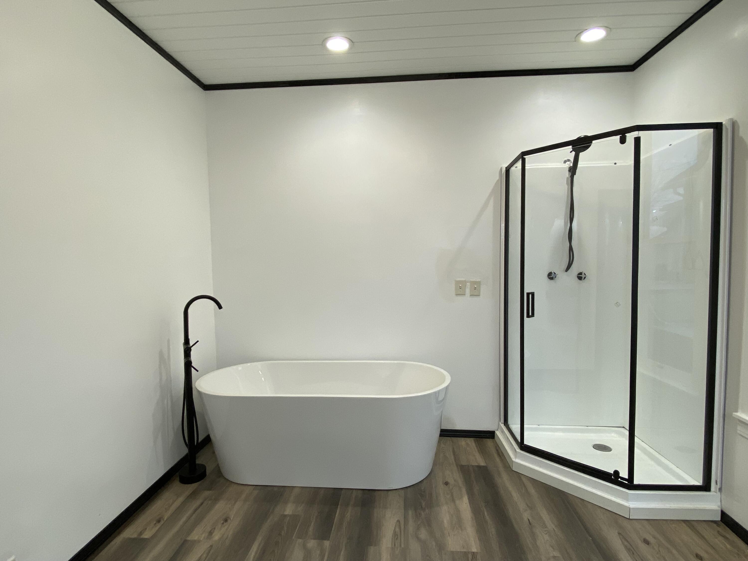 Oshkosh, Wisconsin 54901, United States, 3 Bedrooms Bedrooms, ,3 BathroomsBathrooms,Residential,Active,24812