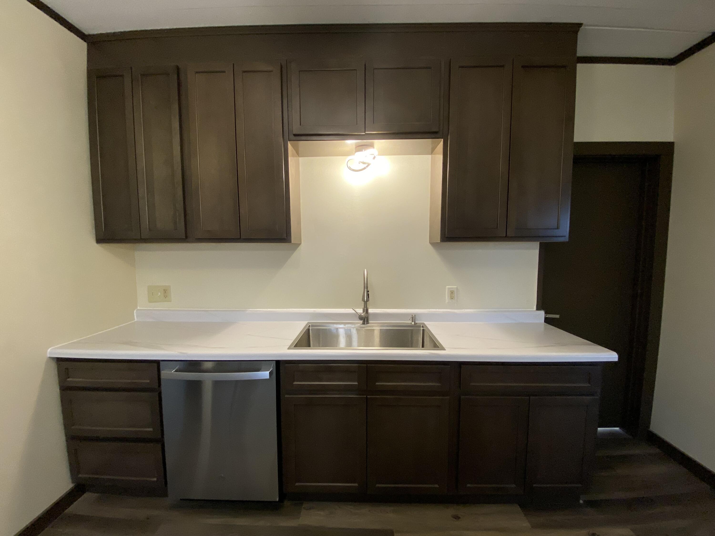 Oshkosh, Wisconsin 54901, United States, 3 Bedrooms Bedrooms, ,3 BathroomsBathrooms,Residential,Active,24812