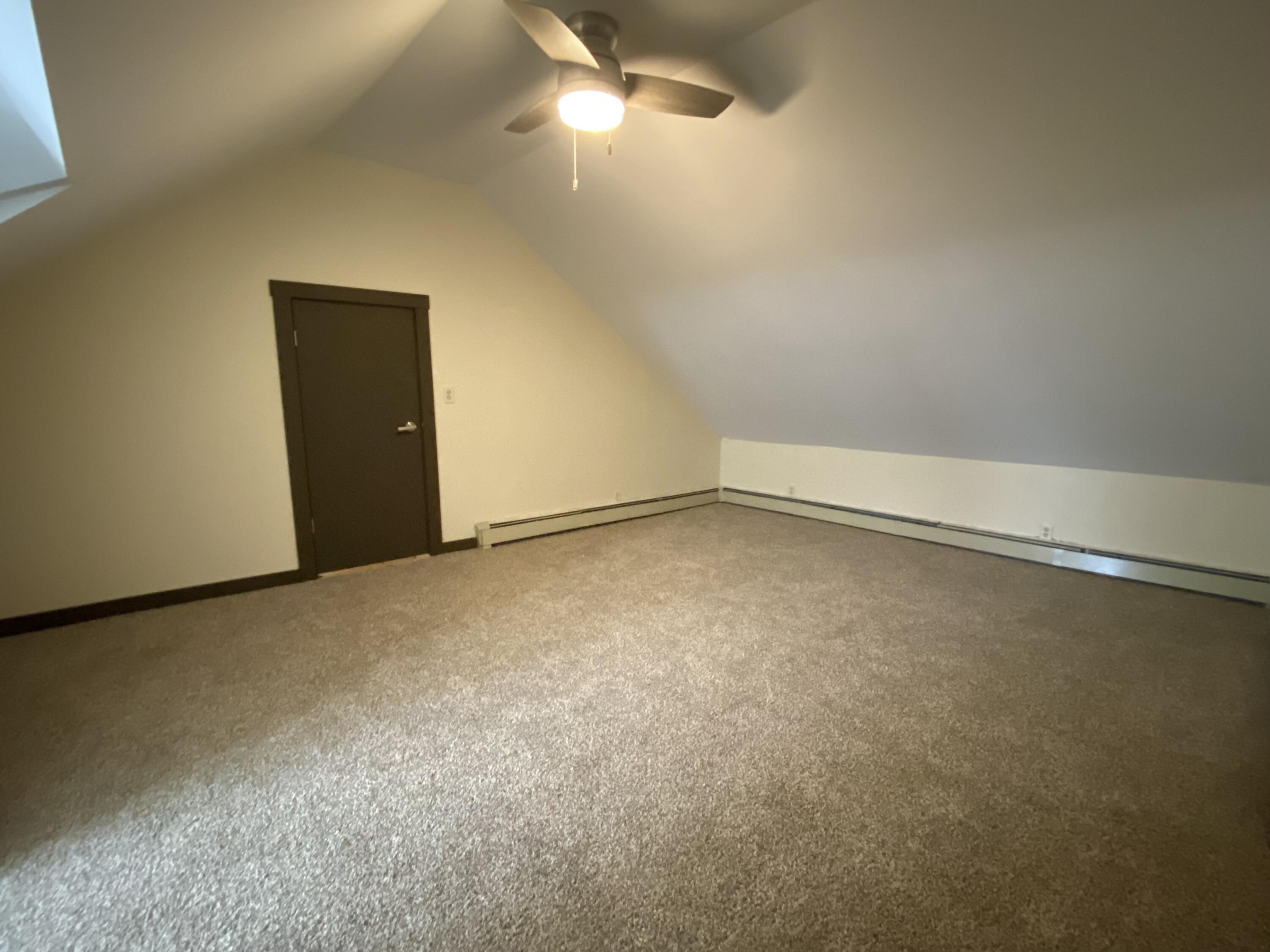 Oshkosh, Wisconsin 54901, United States, 3 Bedrooms Bedrooms, ,3 BathroomsBathrooms,Residential,Active,24812