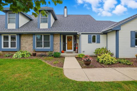 Photo of 1101 Ellys Way, Slinger, WI 53086 (MLS # 1940574)