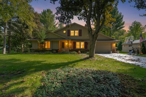 Photo of 4280 Ridge Rd, Richfield, WI 53017 (MLS # 1954172)