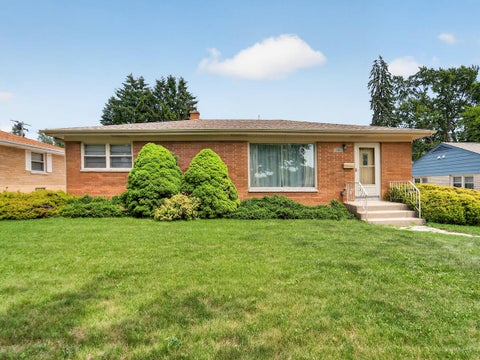 Photo of 1001 Virginia St, Racine, WI 53405 (MLS # 1971476)