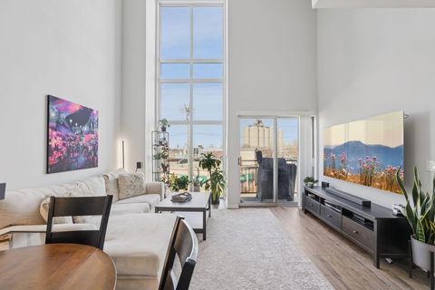 Photo of 2121 S Kinnickinnic Ave, Milwaukee, WI 53207 (MLS # 1952664)