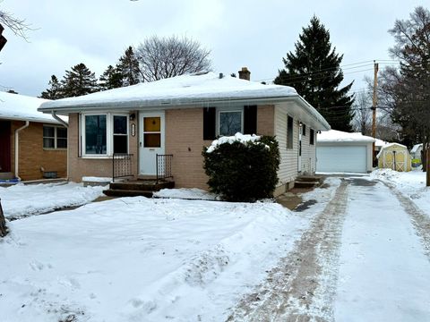 Photo of 6560 N 60th St, Milwaukee, WI 53223 (MLS # 1944848)