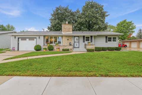 Photo of 256 S Peters Ave, Fond Du Lac, WI 54935 (MLS # 1977534)