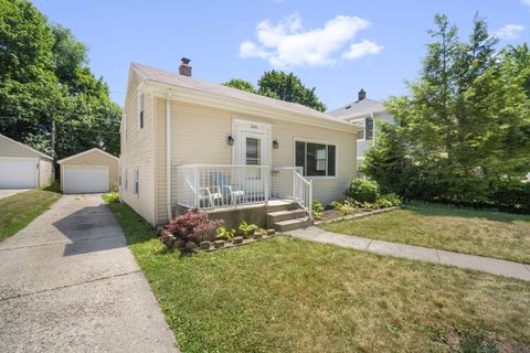Photo of 166 N 91st Pl, Milwaukee, WI 53226 (MLS # 1971716)