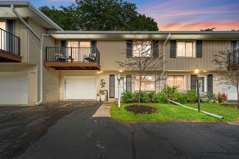 Photo of 12909 N Colony Dr, Mequon, WI 53097 (MLS # 1925137)