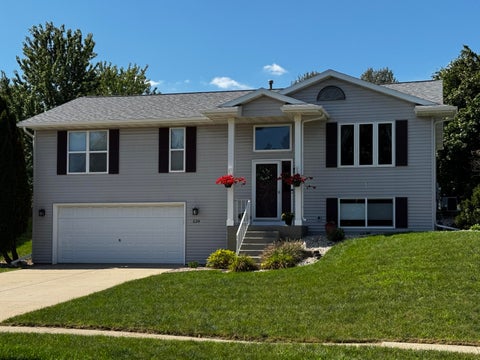 Photo of 624 Brookstone Way, Watertown, WI 53094 (MLS # 1980397)