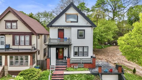 Photo of 434 W Burleigh St, Milwaukee, WI 53212 (MLS # 1922694)