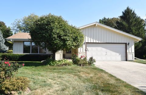 Photo of 7626 S 73rd St, Franklin, WI 53132 (MLS # 1938563)