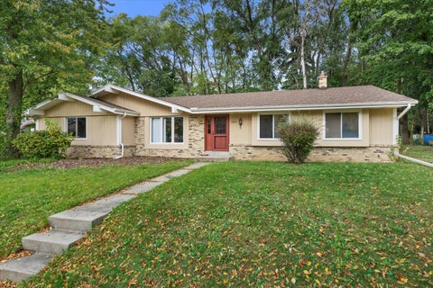 Photo of 1825 Wolf Rd, Waukesha, WI 53186 (MLS # 1986076)