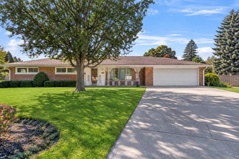 Photo of 409 Vernon Ave, Thiensville, WI 53092 (MLS # 1984159)
