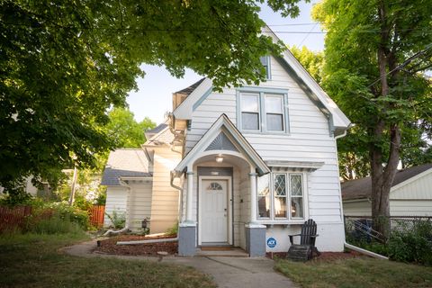 Photo of 4815 W Galena St, Milwaukee, WI 53208 (MLS # 1971801)