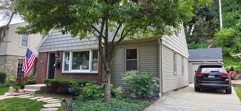Photo of 1291 Martha Washington Dr, Wauwatosa, WI 53213 (MLS # 1950262)