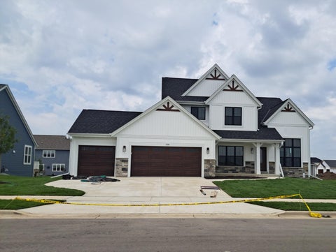 Photo of 1750 Whalen Dr, Oconomowoc, WI 53066 (MLS # 1978406)