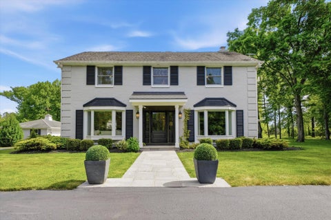 Photo of 9431 W Hawthorne Rd, Mequon, WI 53097 (MLS # 1965236)