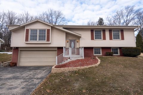 Photo of 1926 Madison St, Waukesha, WI 53188 (MLS # 1950673)