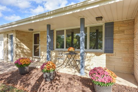 Photo of 420 W Mequon Rd, Mequon, WI 53092 (MLS # 1938713)