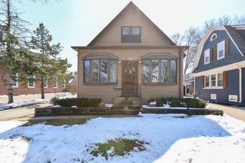 Photo of 6919 W Bluemound Rd, Wauwatosa, WI 53213 (MLS # 1954475)