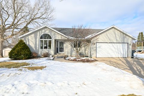 Photo of 361 S Buckingham Blvd, Whitewater, WI 53190 (MLS # 1950264)