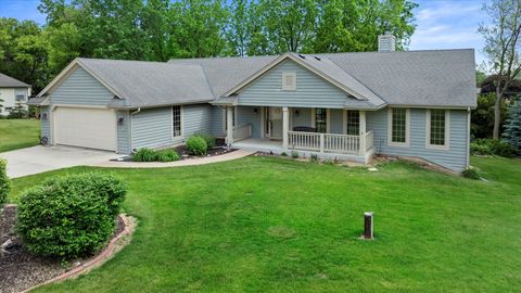 Photo of W214N5408 Adamdale Dr, Menomonee Falls, WI 53051 (MLS # 1921601)