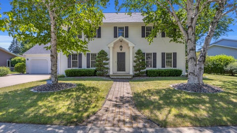 Photo of 22 Eastbrook Ln, Fond Du Lac, WI 54935 (MLS # 1973574)