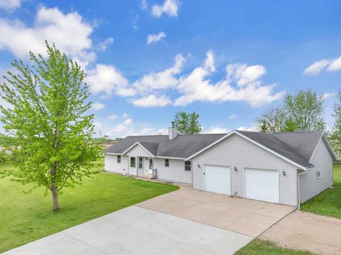 Photo of N11729 Lettau Dr, Lomira, WI 53006 (MLS # 1963411)