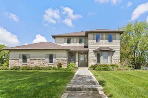 Photo of 7605 W Windrush Ln, Franklin, WI 53132 (MLS # 1933845)