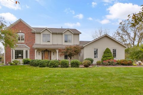 Photo of 8505 S 68th St, Franklin, WI 53132 (MLS # 1940508)