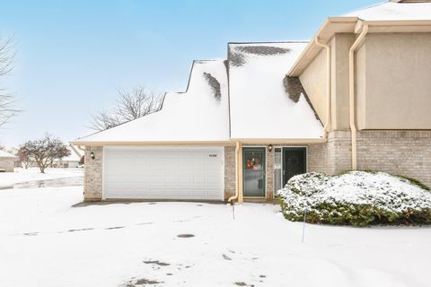 Photo of 9128 W Elm Ct, Franklin, WI 53132 (MLS # 1947625)