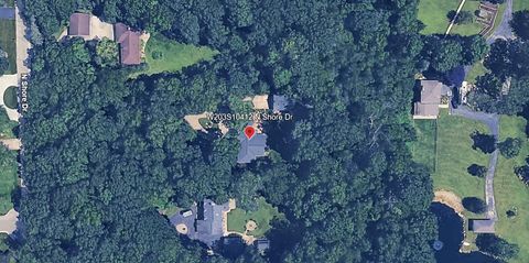 Photo of W203S10412 N Shore Dr, Muskego, WI 53150 (MLS # 1948339)